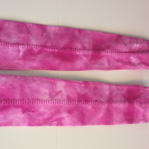 Free People Movement Good Karma tie dye high rise pink yoga 7/8  leggings M/L - Picture 7 of 8